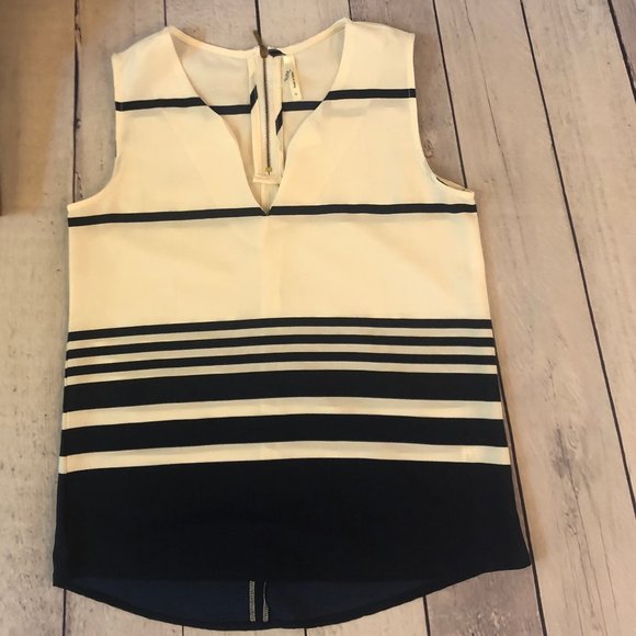 Truth NYC Blue and White Top, Size M - Picture 1 of 6